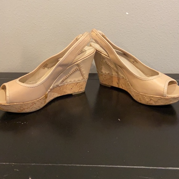 Cream Wedges - Picture 5 of 6